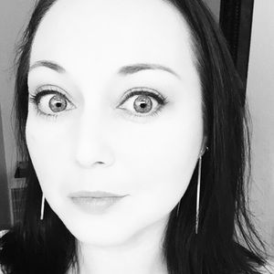 Meet your Posher, Laurie